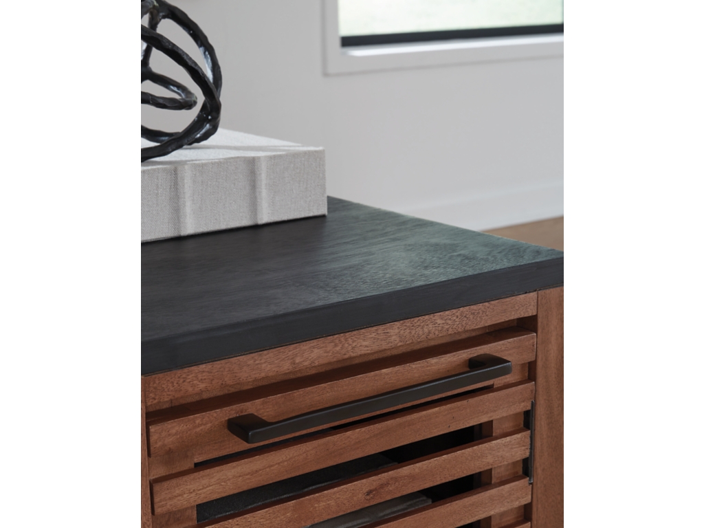 Kallari Chairside End Table - image 6