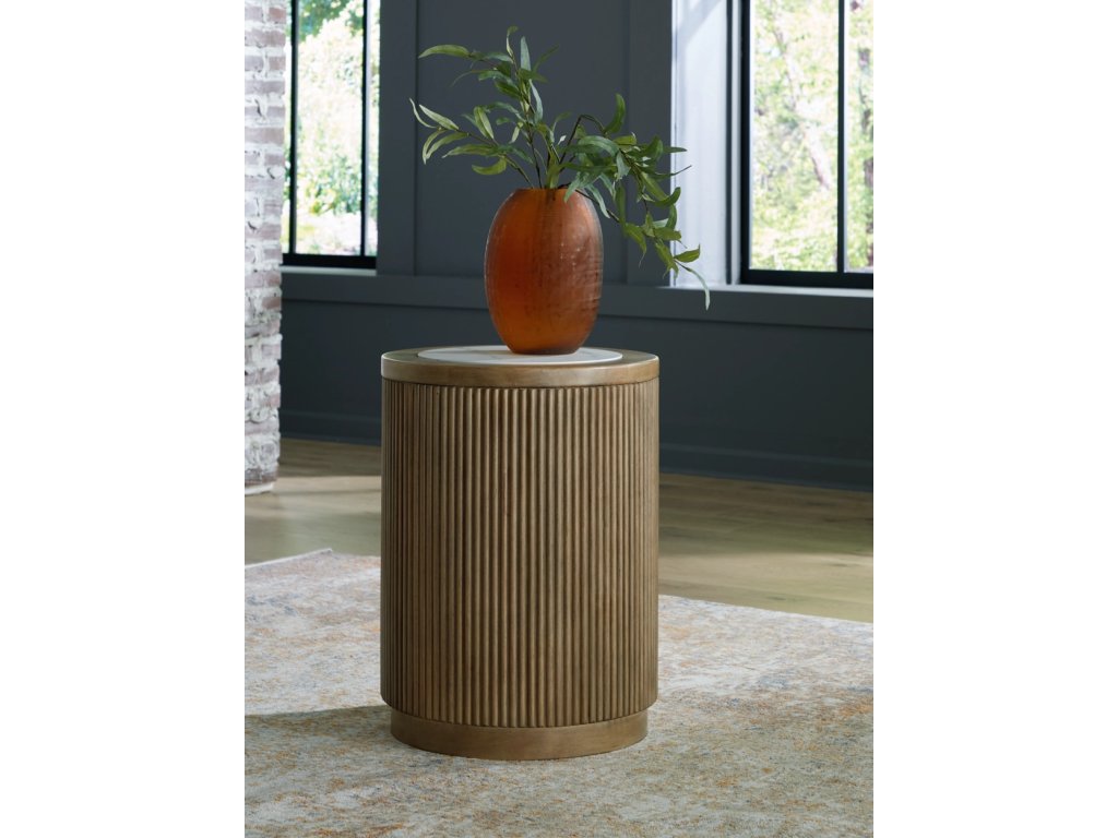 Camdill End Table - image 1