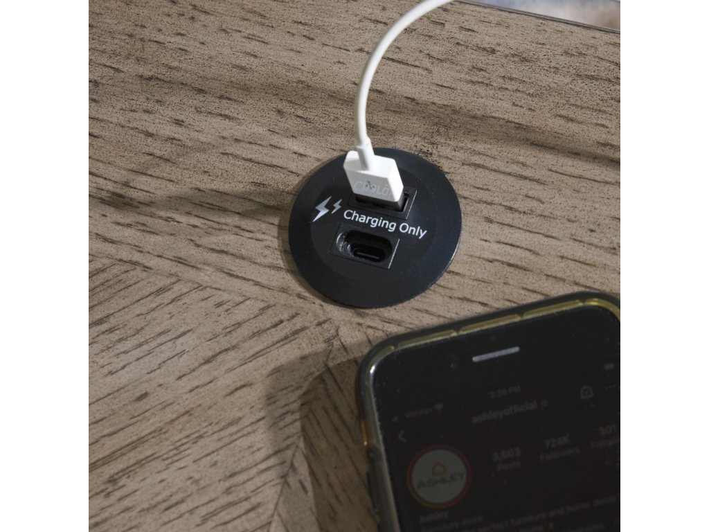 Loyaska End Table - image 6