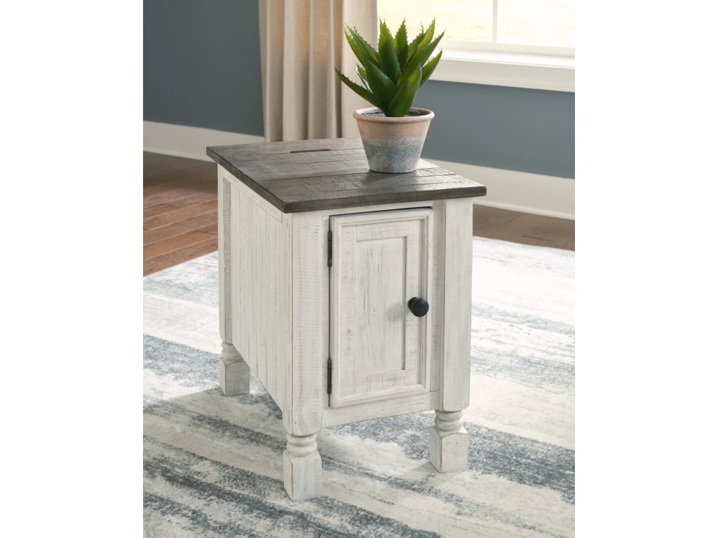 Havalance Chairside End Table - image 1