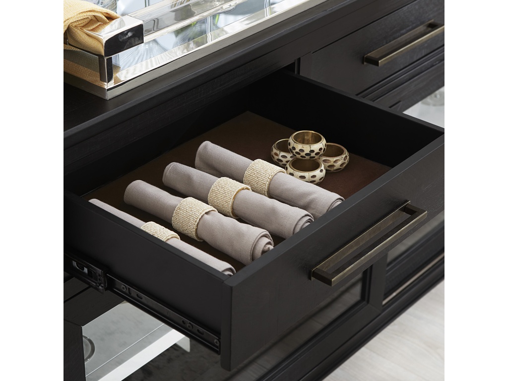 Sideboard - image 4