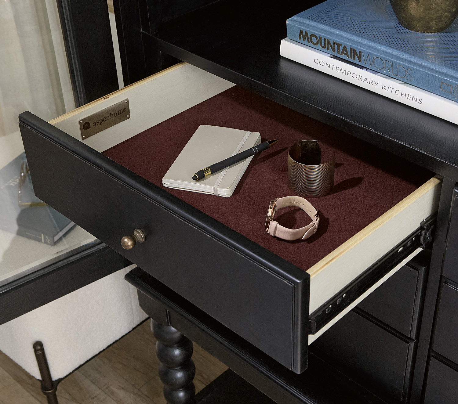 Armoire/ Cupboard - image 3
