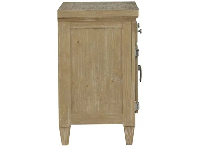 Bachelor Chest