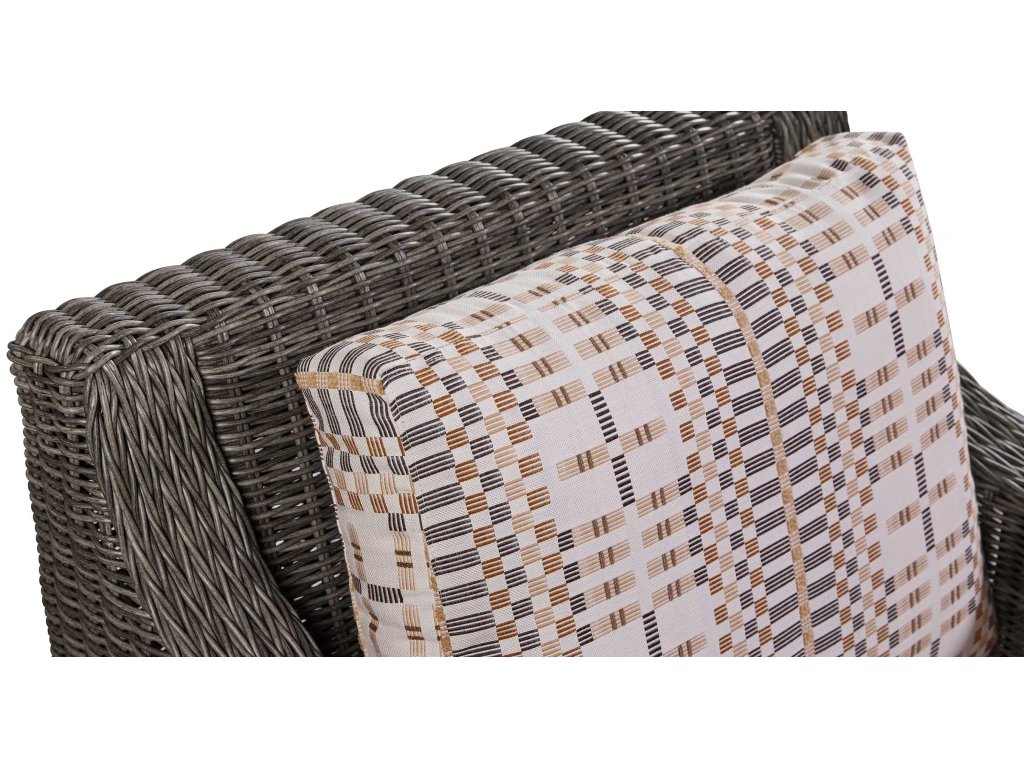 Oasis Outdoor Wicker Lounge Chair - image 8