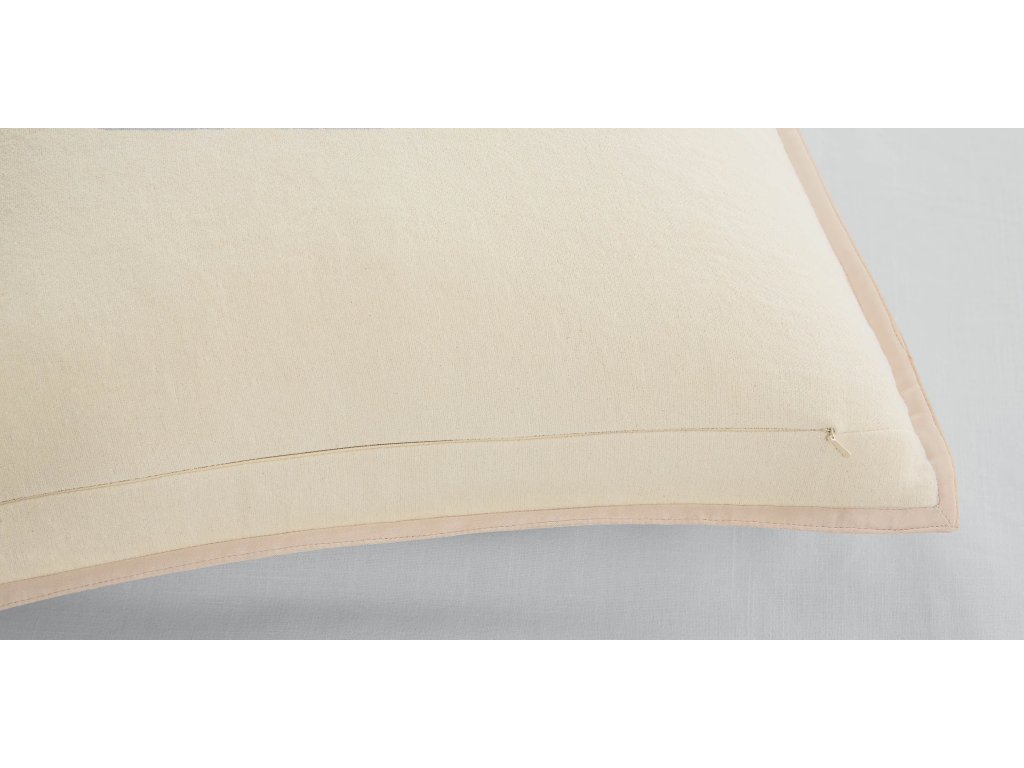 Basey Shams - image 3