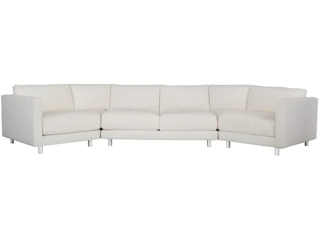 Avanni Outdoor Sectional