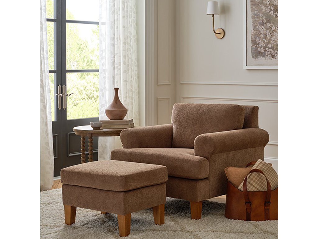 Lumira Transitionally-styled Club Chair - image 8