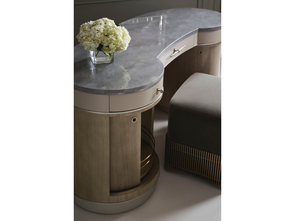 VANITY FAIR - image 6