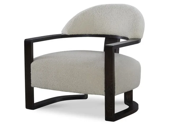Leer Chair