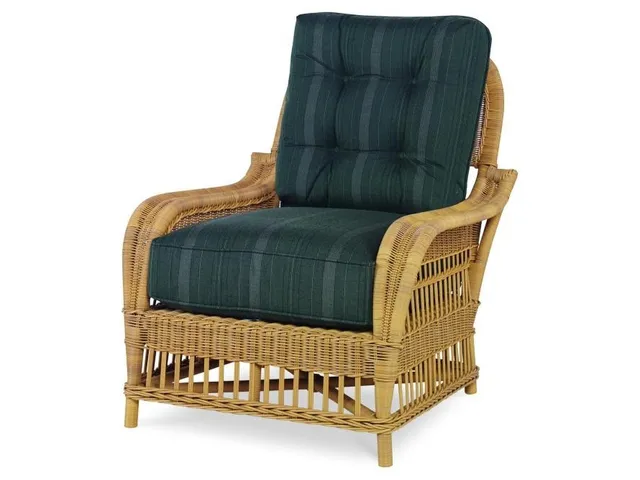 Mainland Wicker Lounge Chair With Button Back