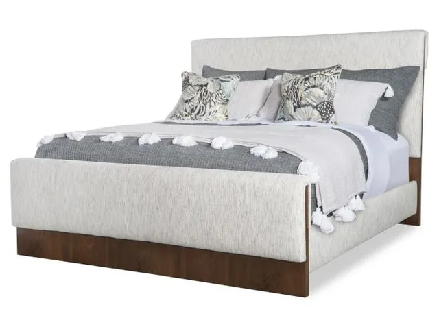 Woodbury Upholstered Bed - King Size 6/6