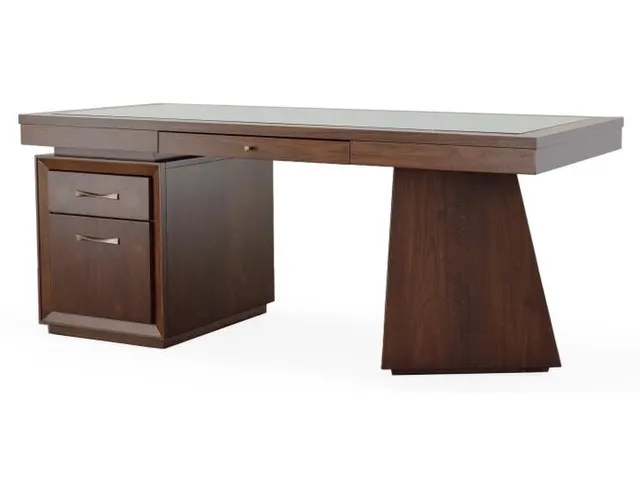 Compositions Executive Desk