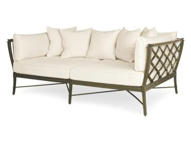 Andalusia Metal Back Royal Daybed