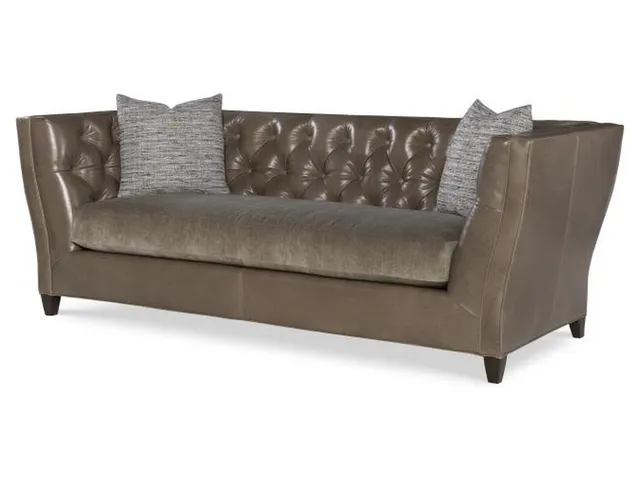 Dylynn Sofa