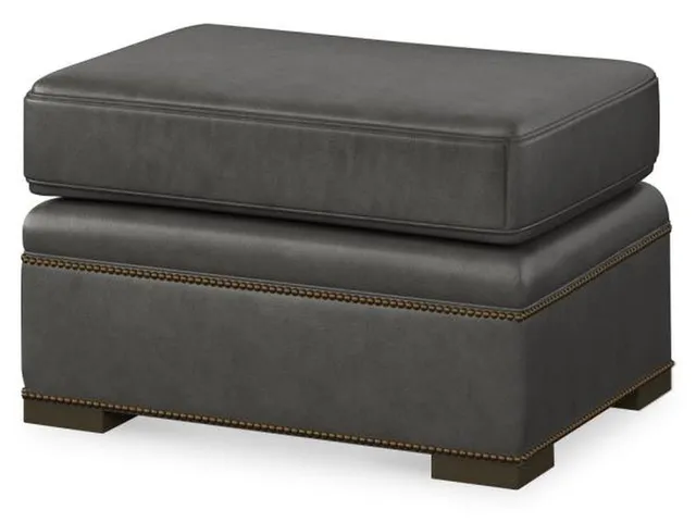 Classic Chesterfield Ottoman