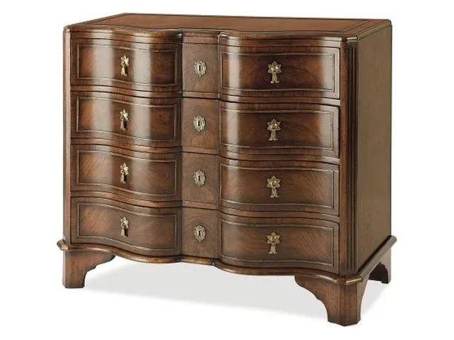 Byron Serpentine Chest