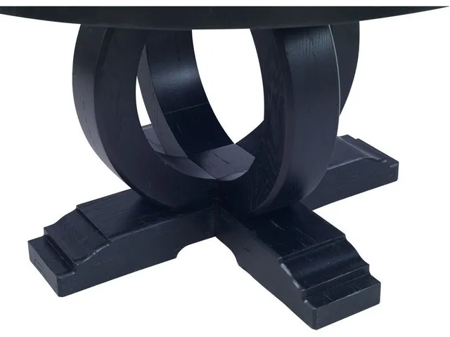 Centre Round Dining Table