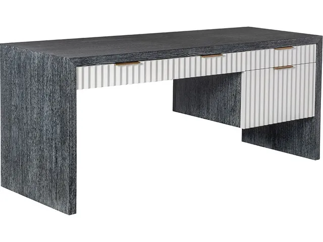 Antonia Desk