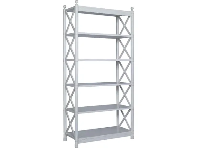Boxwood Etagere