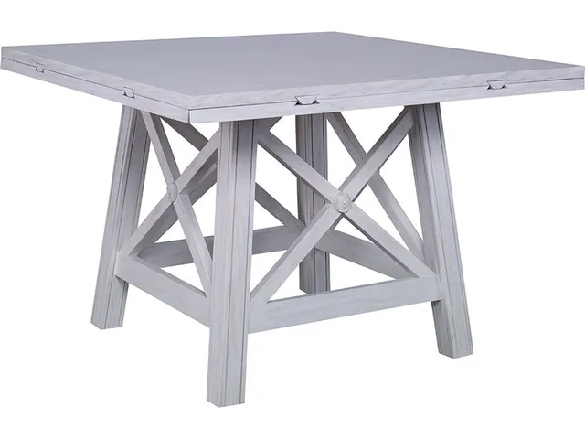 Boxwood Square to Round Table