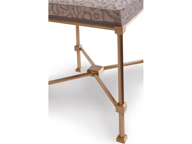 Brasserie Bench