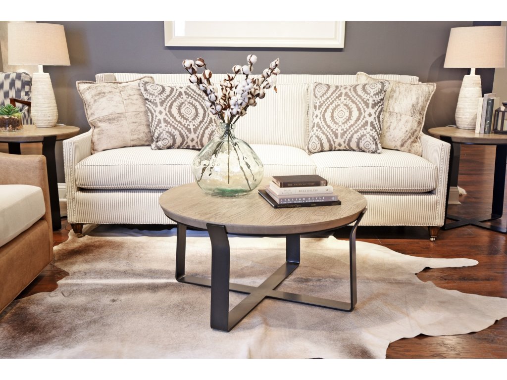 Beaufort 36" Round Cocktail Table - image 4