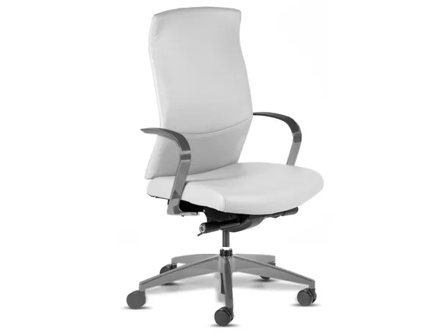 Fremont Executive Chair