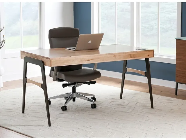 Fremont Executive Chair