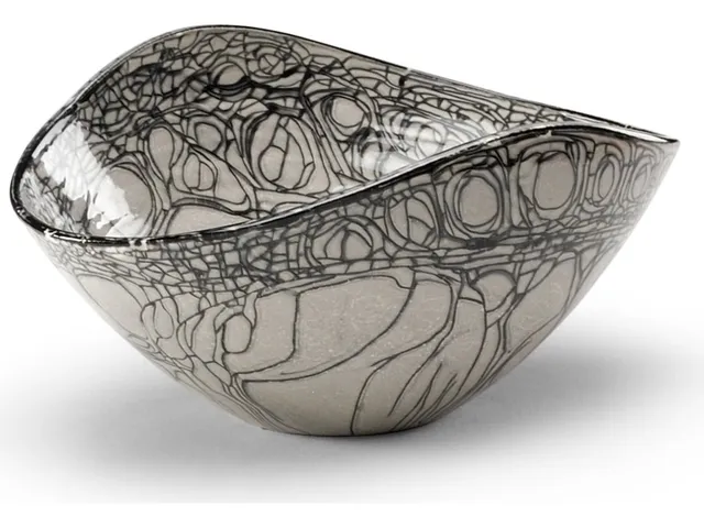 Black Oval Centerpiece