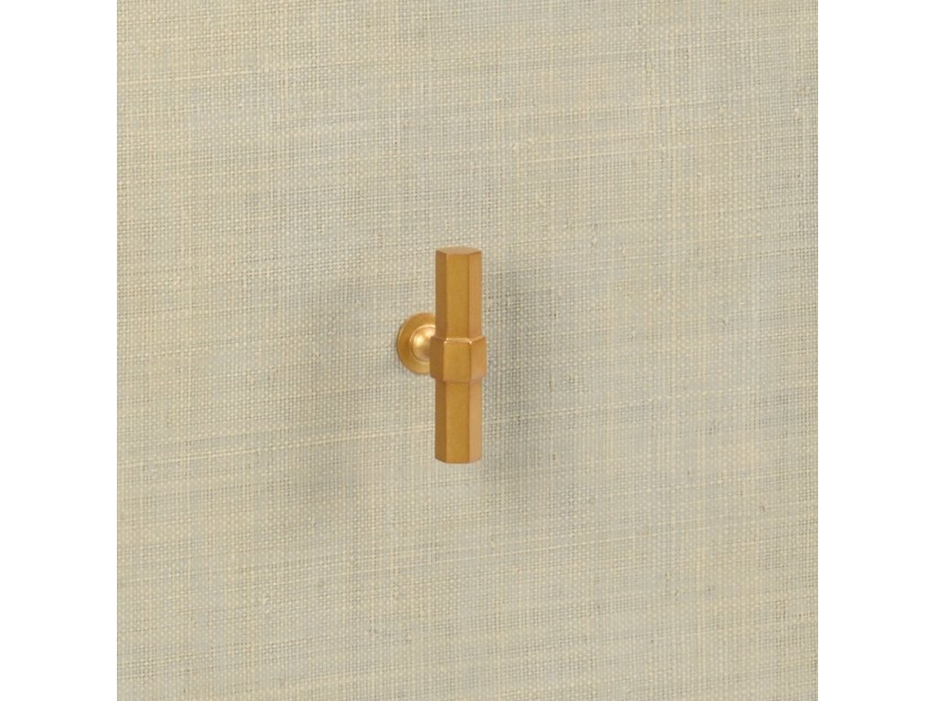 Avery Console - image 1