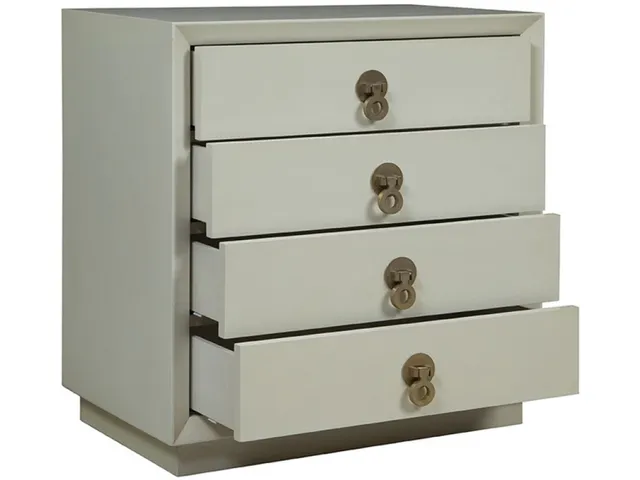 Small Challenger Chest