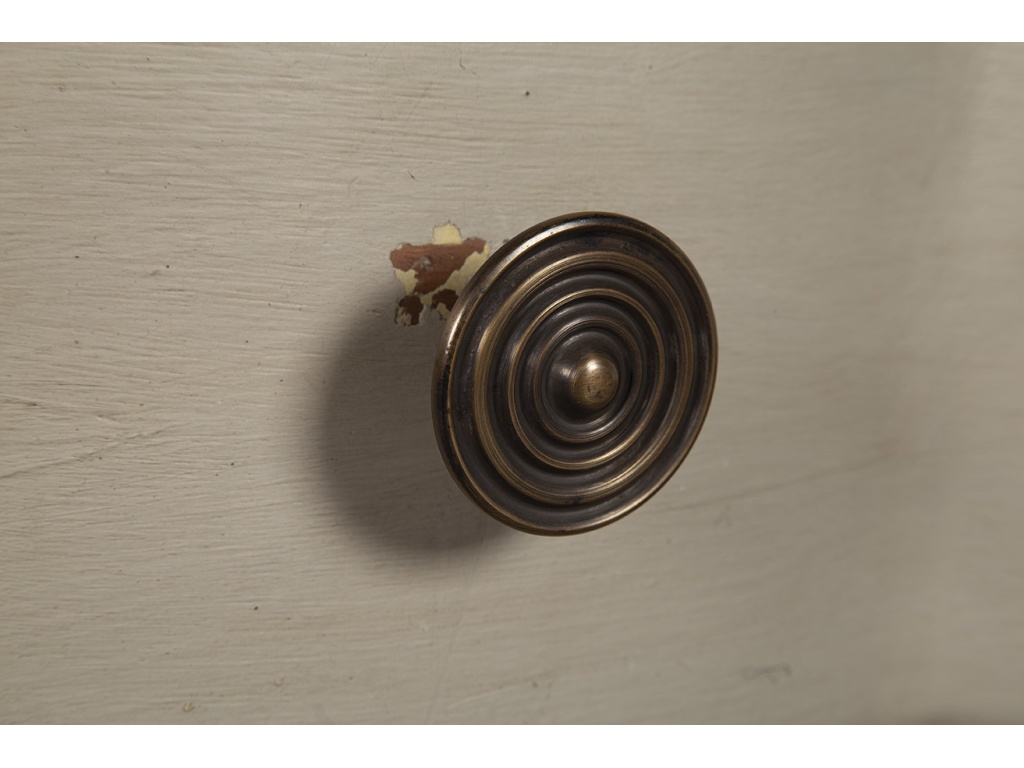 Malin Chest - image 3