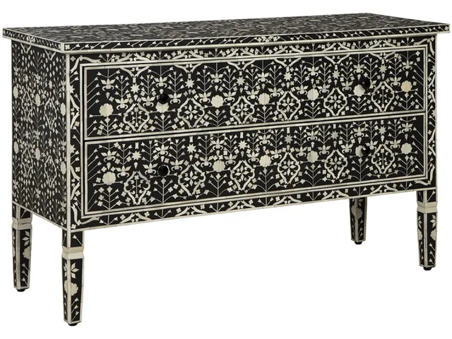Mogli Chest