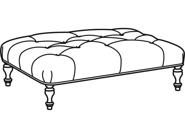 Nell Ottoman (43W X 32D)