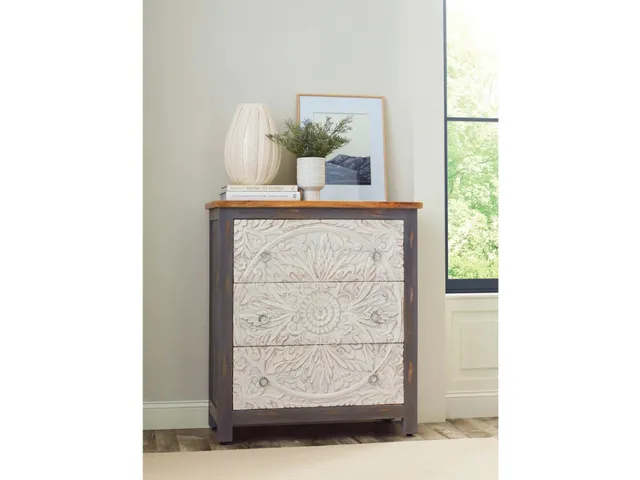 Mantra Accent Chest