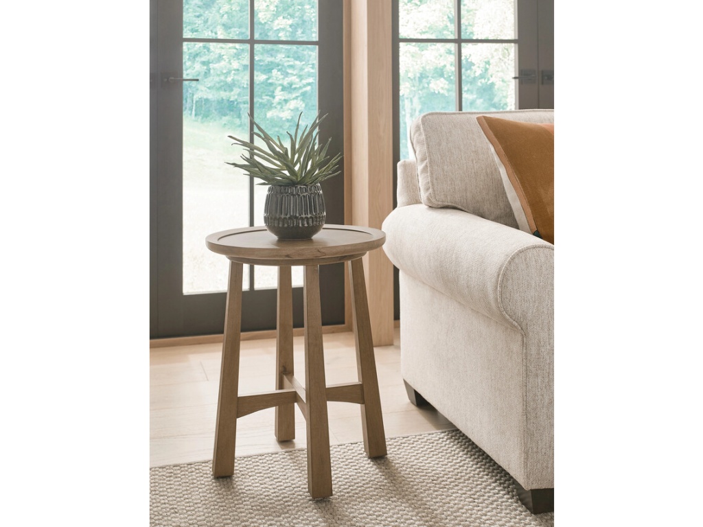 Round End Table - image 1