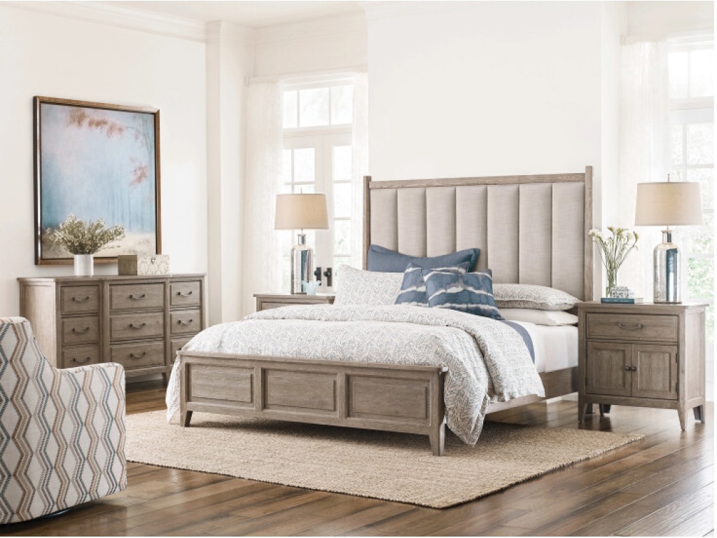 Oakmont Queen Uph Panel Bed Complete - image 1