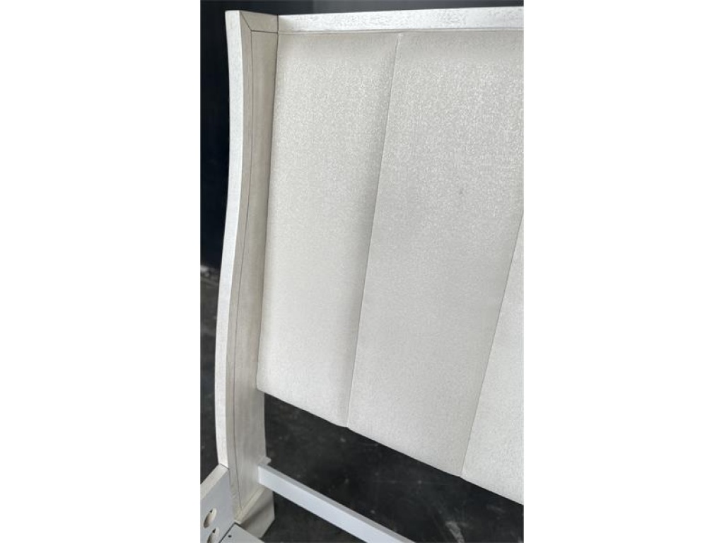 Queen Upholstered Footboard - image 5