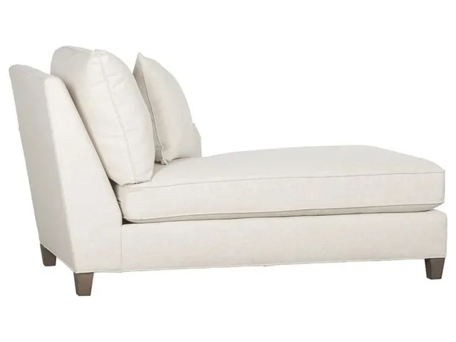 English Arm Right Arm Facing Chaise 