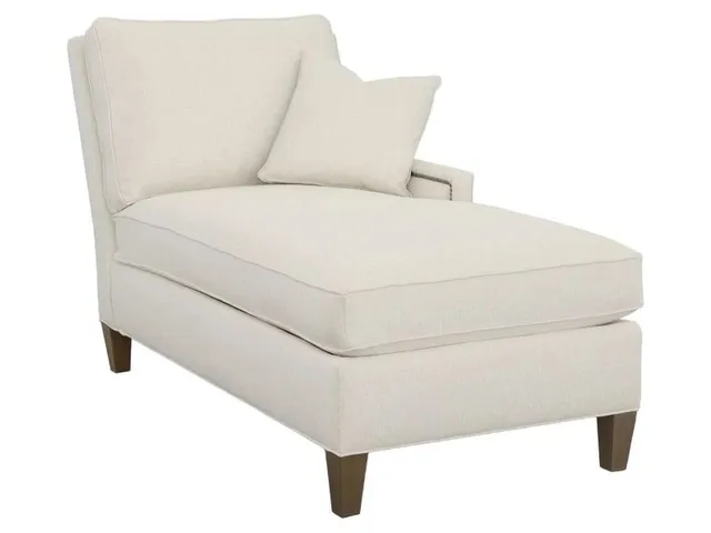 Right Arm Chaise With Tapered Leg 
