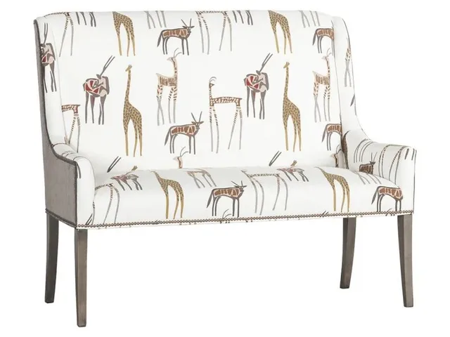Dora Settee 