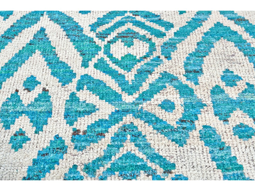 Sattika Transitional Geometric, Blue/Ivory, 2' x 3' Accent Rug - image 3