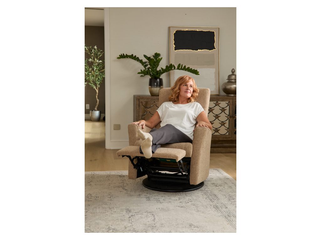 Oslo Recliner, alternate view 3