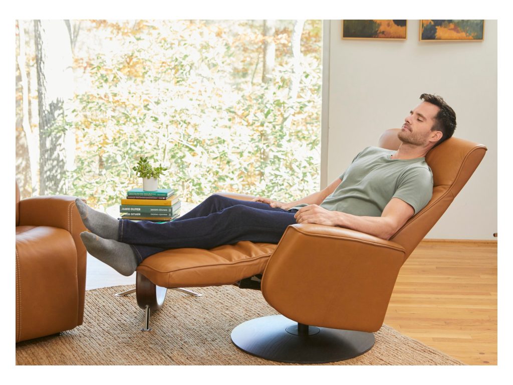 Oskar Recliner, alternate view 2