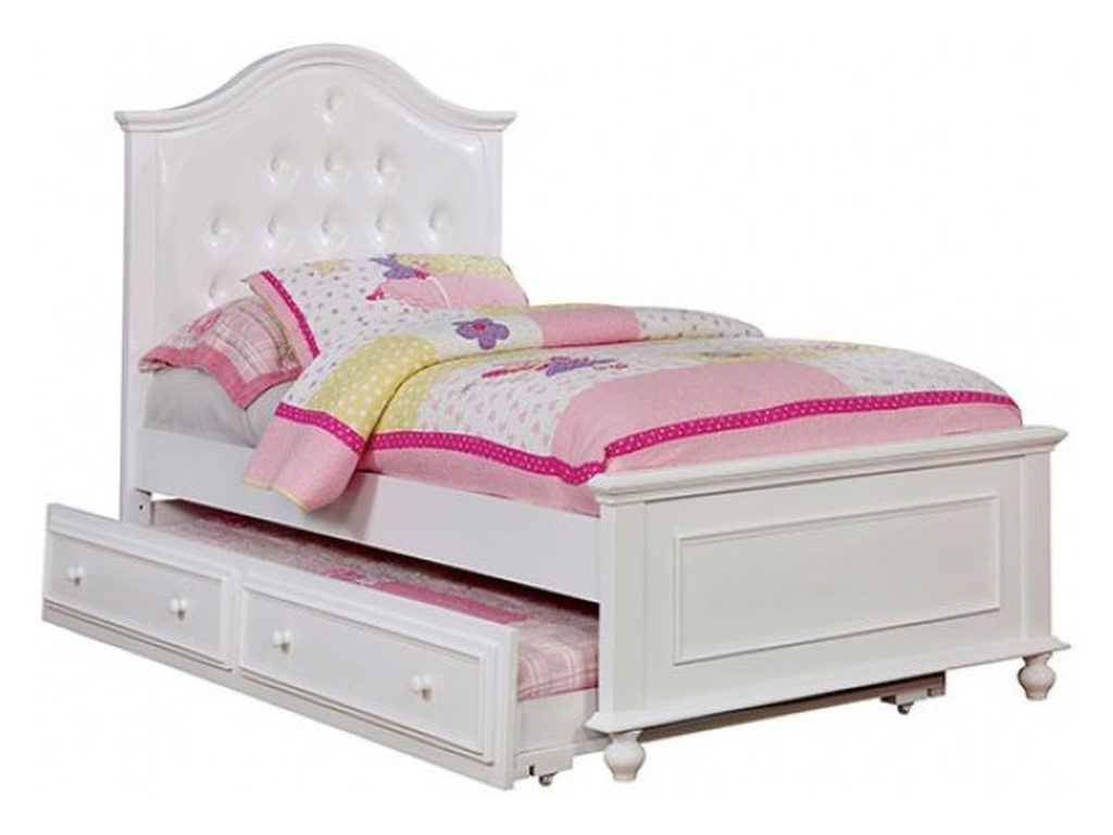 Olivia - image 2