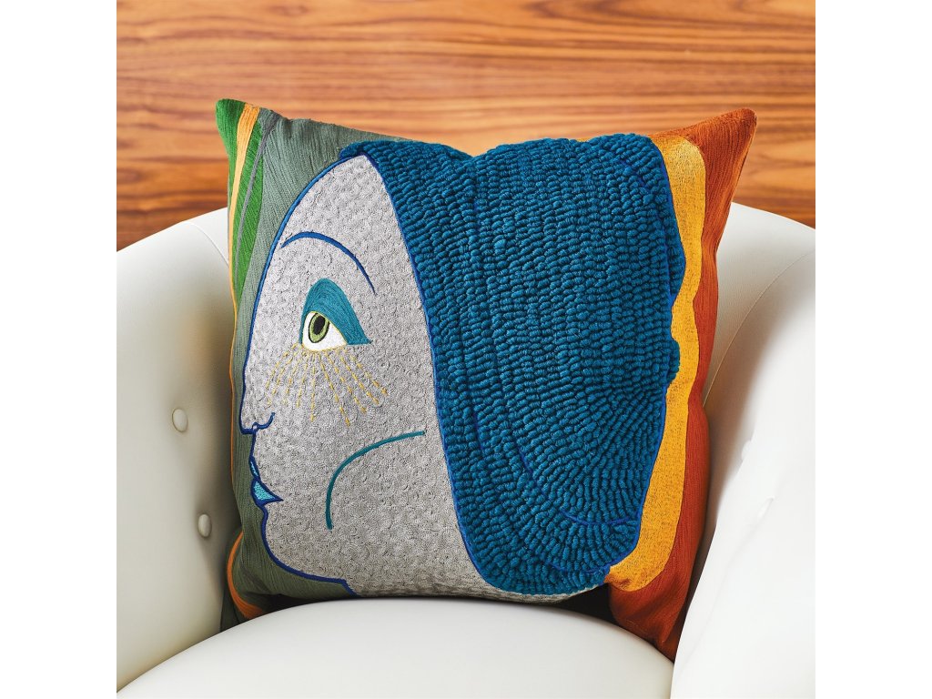 Frau Heidi Pillow - image 3