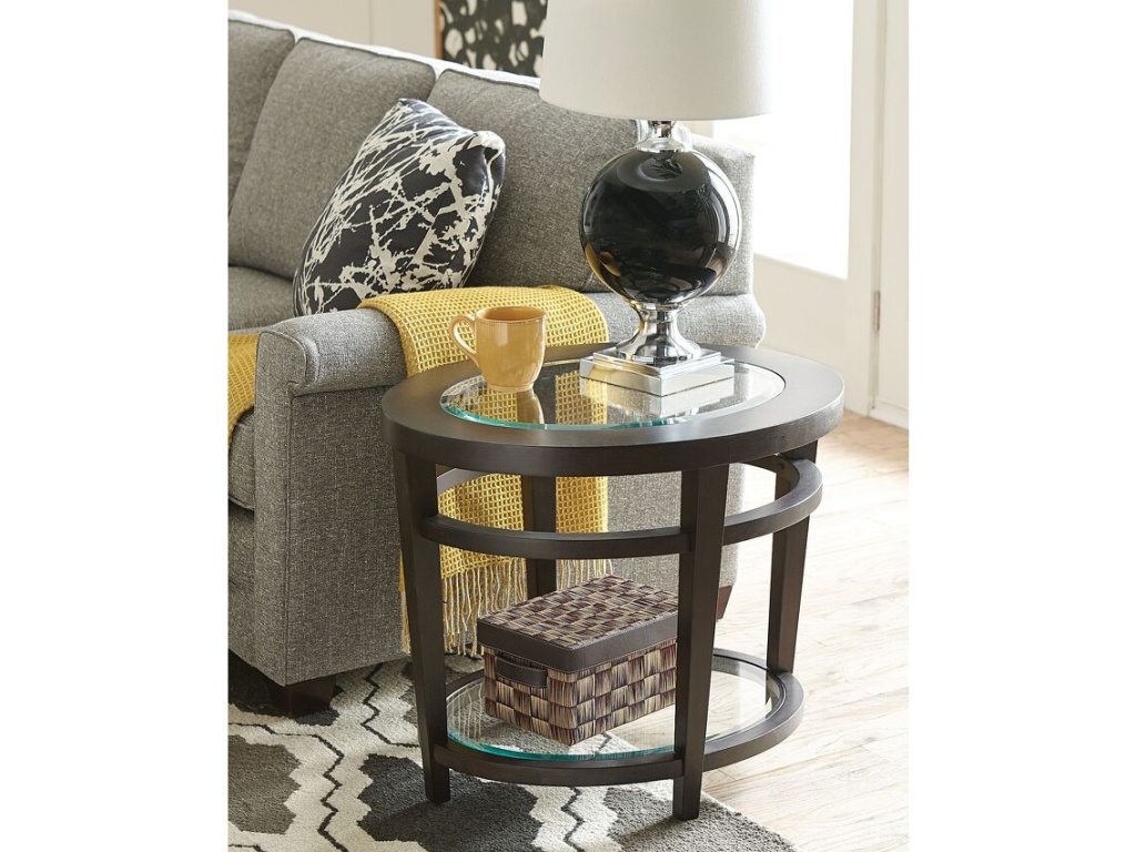 Oval End Table - image 1
