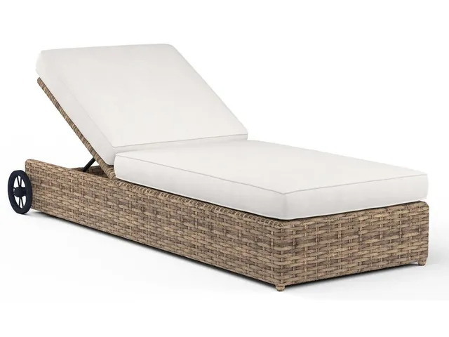 Havana Adjustable Chaise in Canvas Flax w/ Self Welt