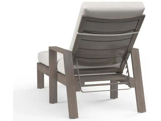 Laguna Chaise Lounge in Canvas Flax, No Welt - Alternative View