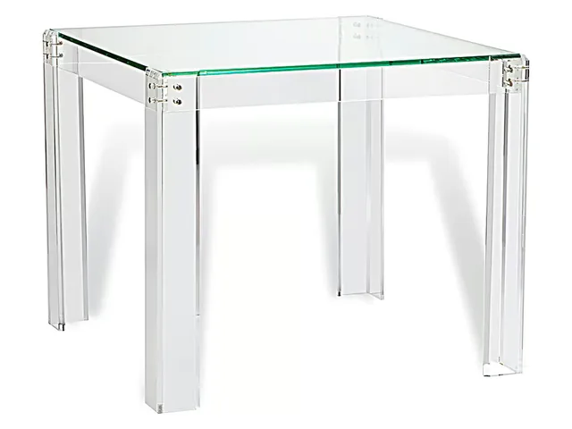 Gwenyth Game Table